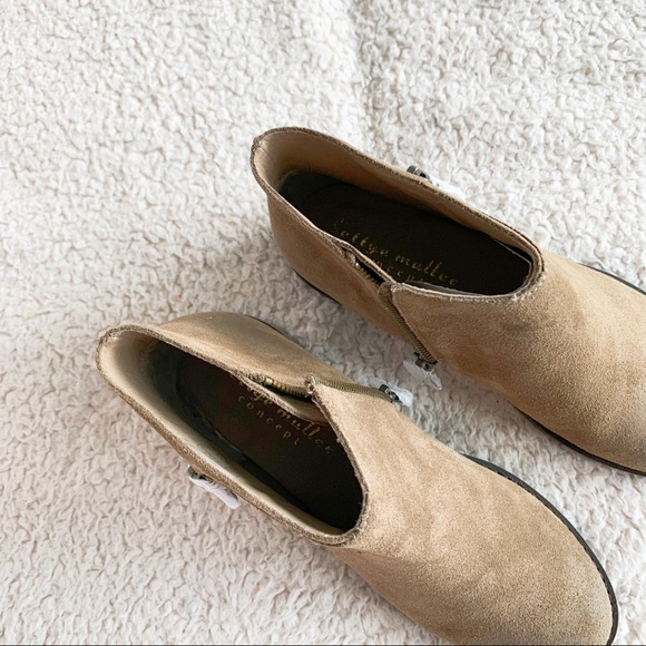 NIB Bettye Muller Suede Zip Bootie​ - Picture 4 of 6